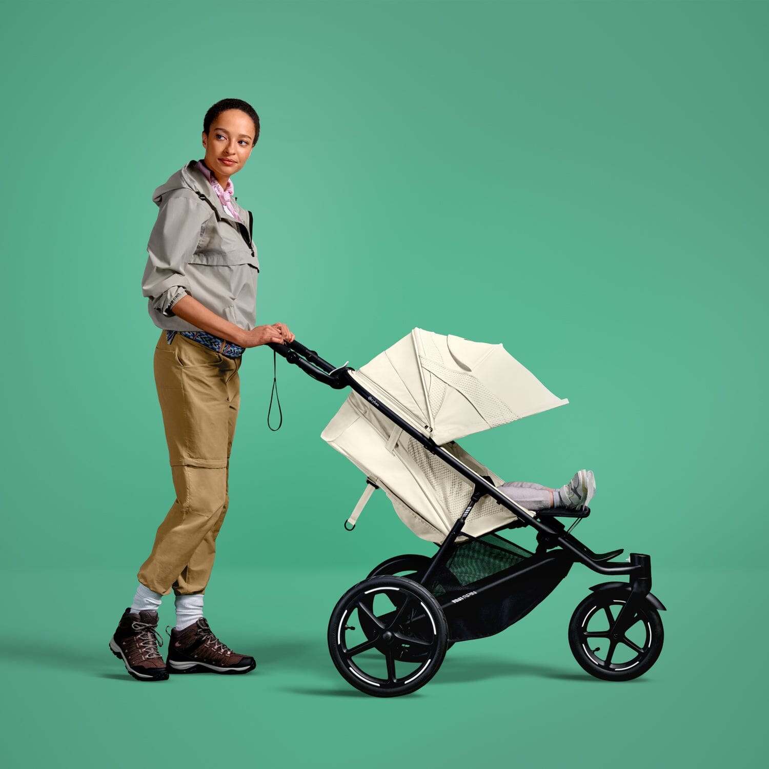 CYB_24_US_AviSpin_Campaign_Nature_NearFlat_LegRest